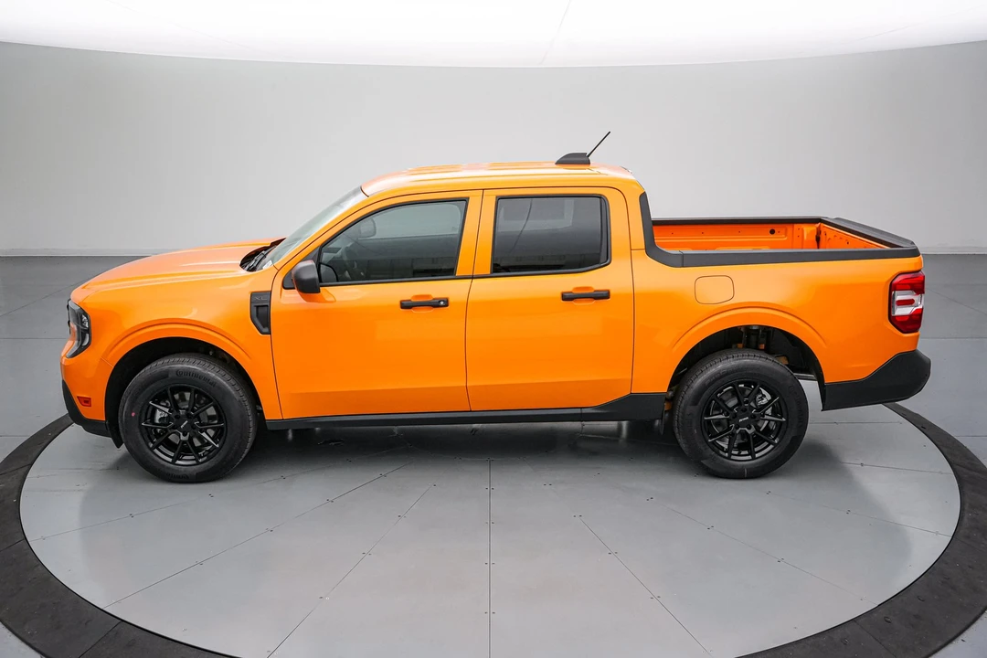 2026 Ford Maverick - Image 9 of 24
