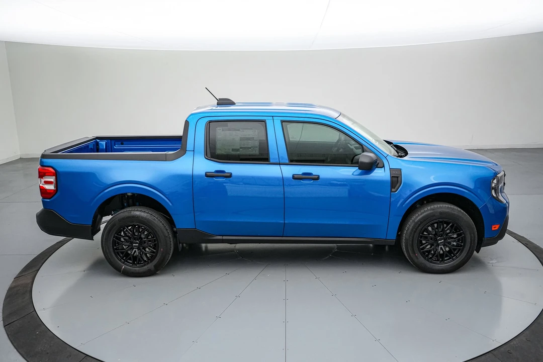 2026 Ford Maverick - Image 5 of 25