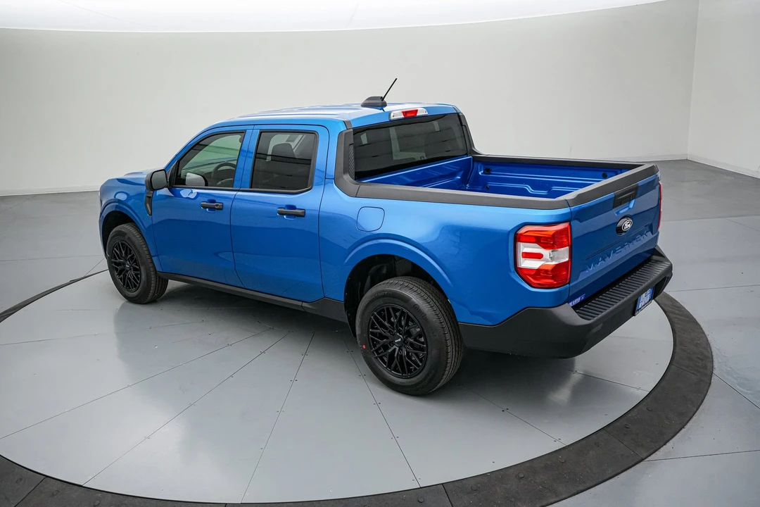 2026 Ford Maverick - Image 9 of 25