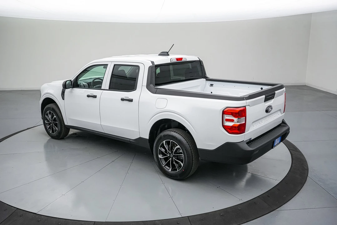 2026 Ford Maverick - Image 9 of 25