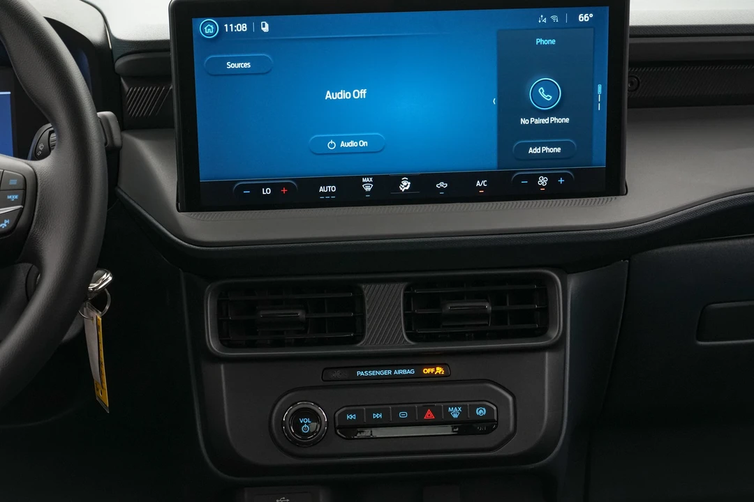 2026 Ford Maverick - Image 17 of 24