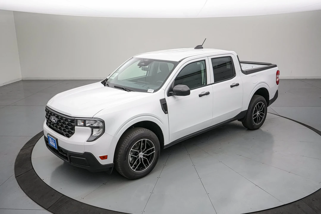 2026 Ford Maverick - Image 10 of 23