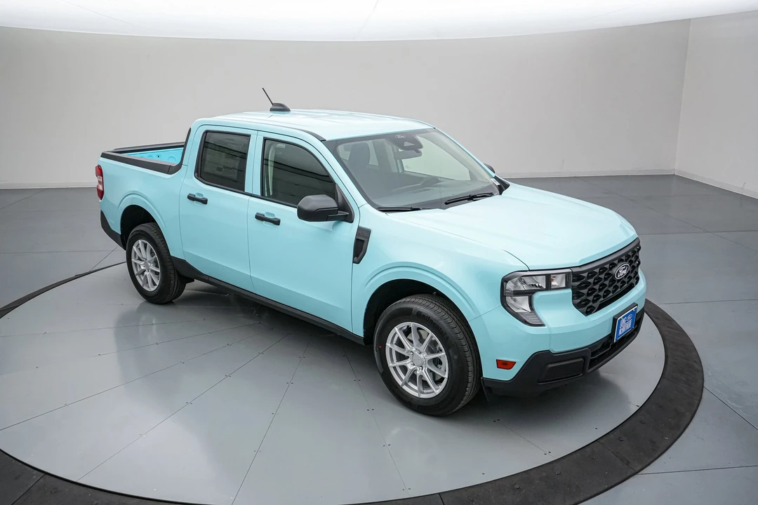 2026 Ford Maverick - Image 2 of 24