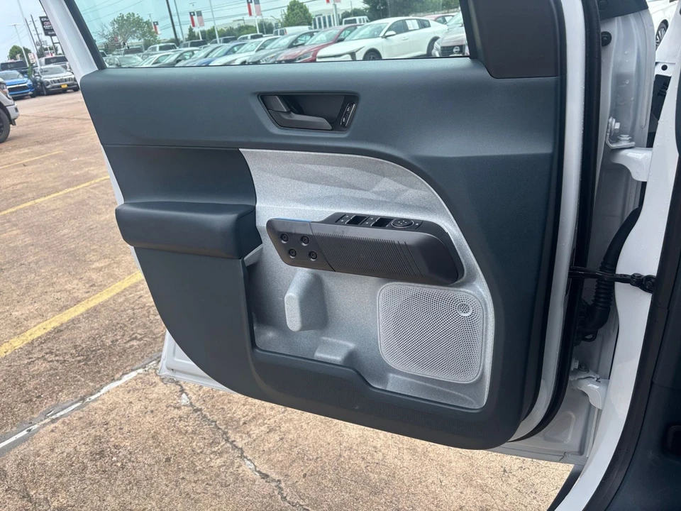 2026 Ford Maverick - Image 20 of 31