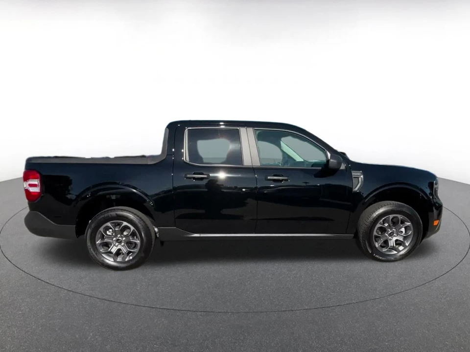 2026 Ford Maverick - Image 17 of 31