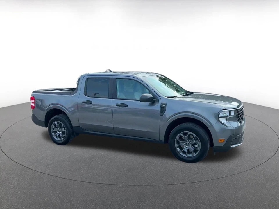 2026 Ford Maverick - Image 2 of 31