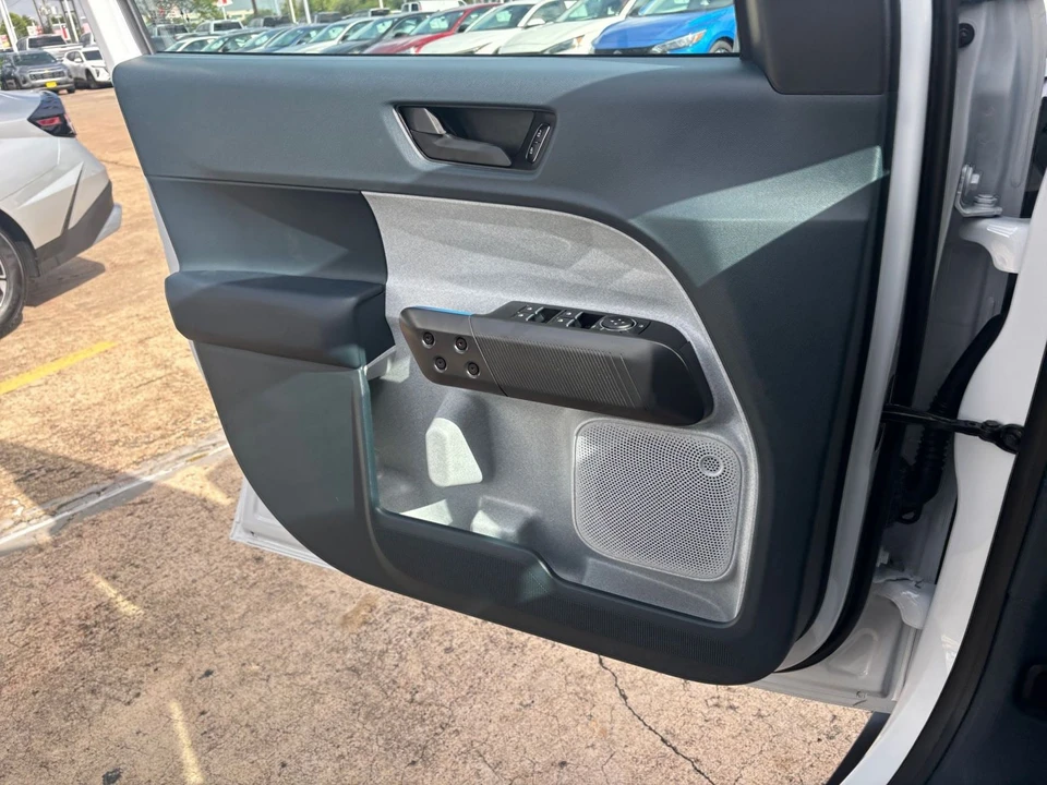 2026 Ford Maverick - Image 20 of 31