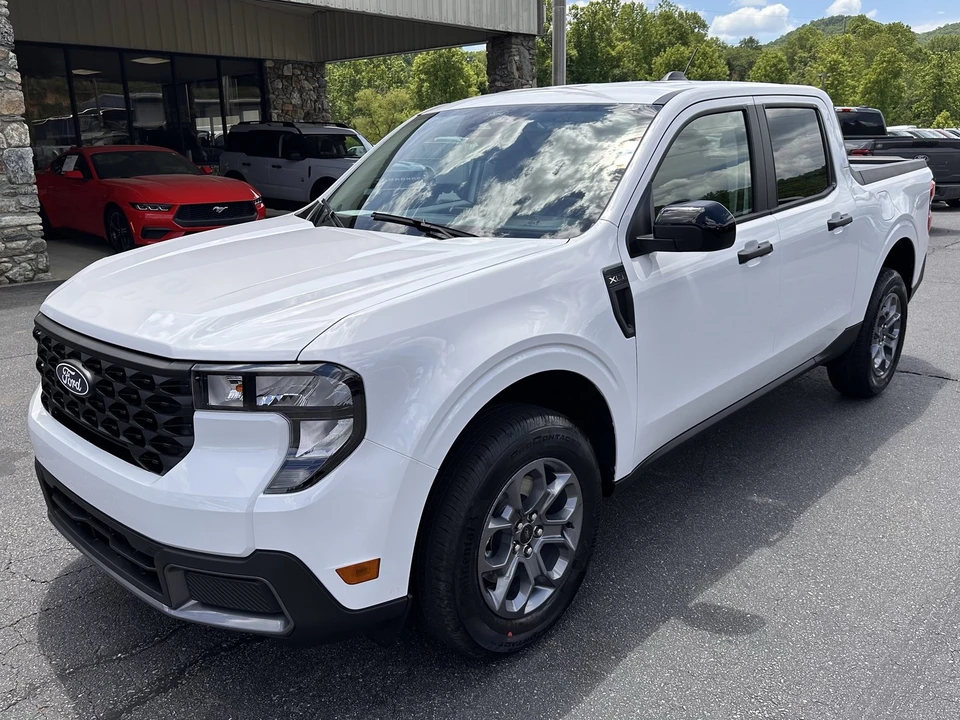 2026 Ford Maverick - Image 2 of 28
