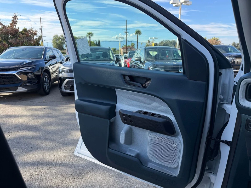 2026 Ford Maverick - Image 20 of 31