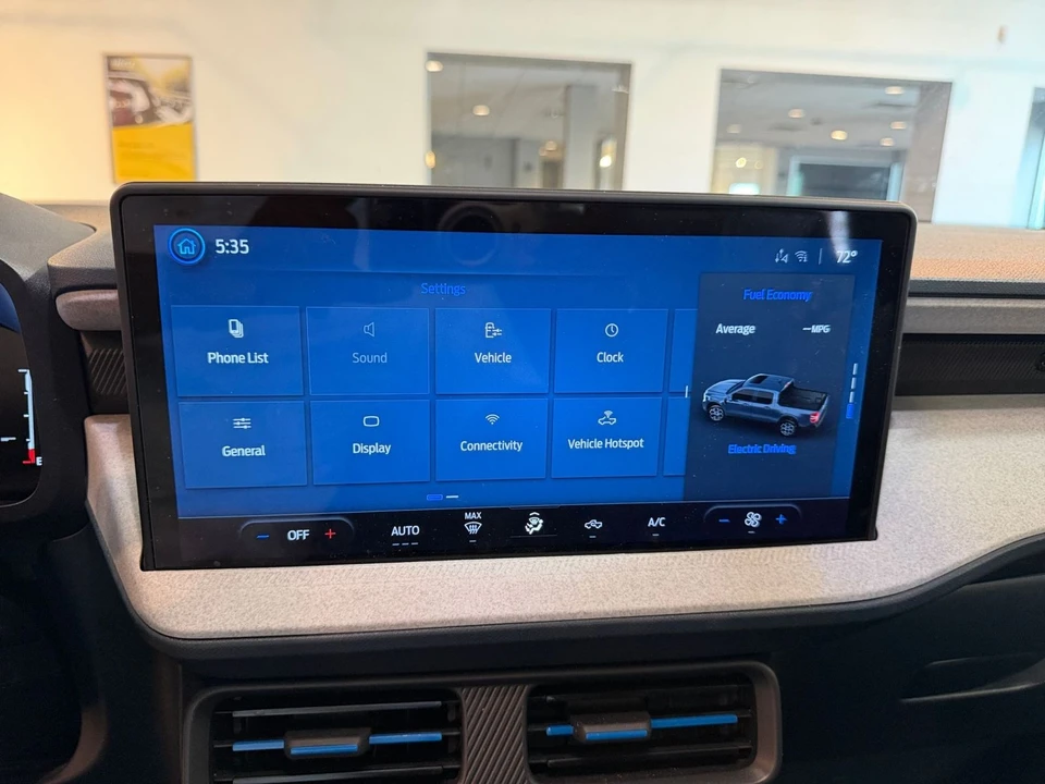 2026 Ford Maverick - Image 22 of 31