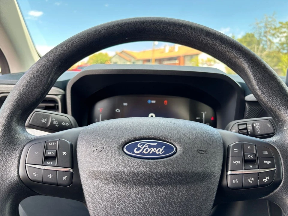 2026 Ford Maverick - Image 27 of 31