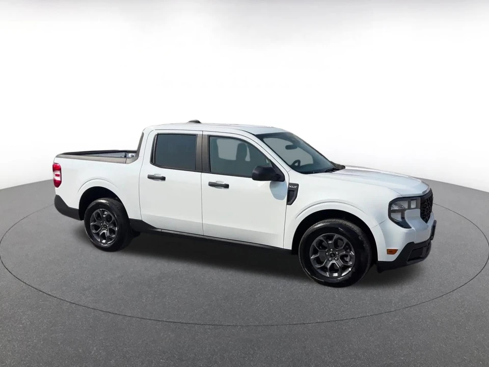 2026 Ford Maverick - Image 2 of 31