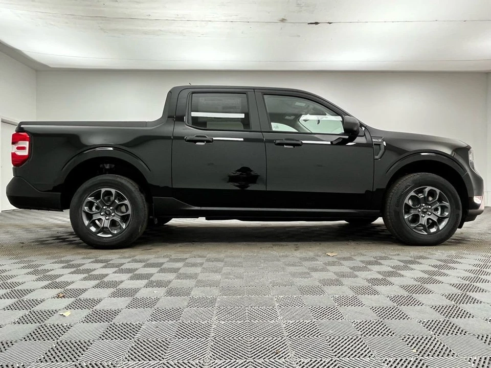 2026 Ford Maverick - Image 7 of 12