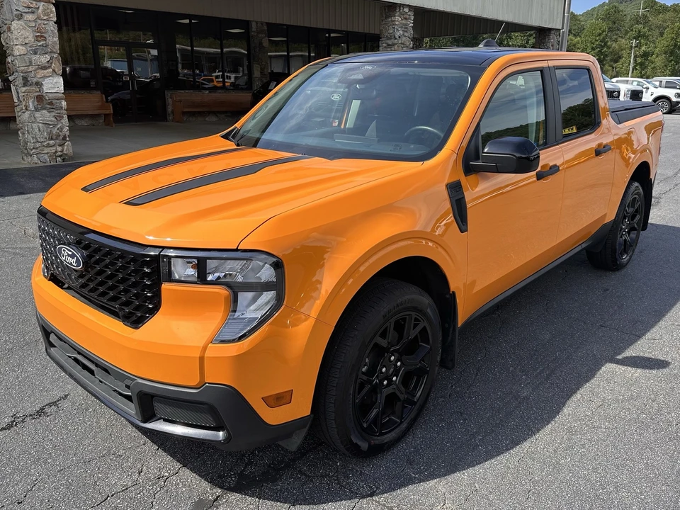 2026 Ford Maverick - Image 2 of 31