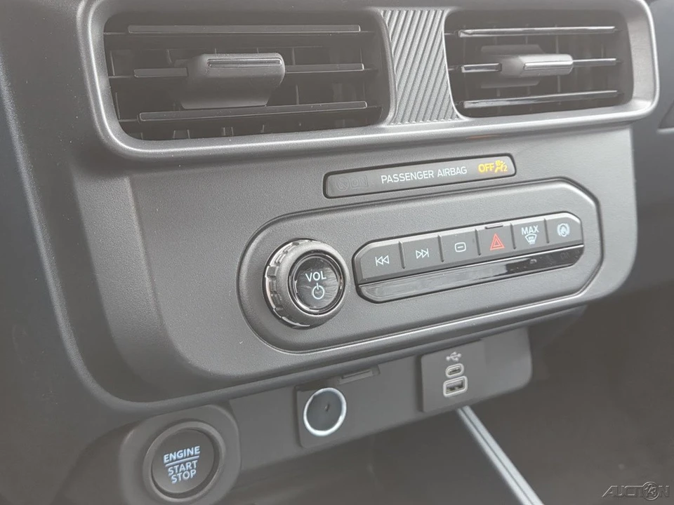 2026 Ford Maverick - Image 12 of 21
