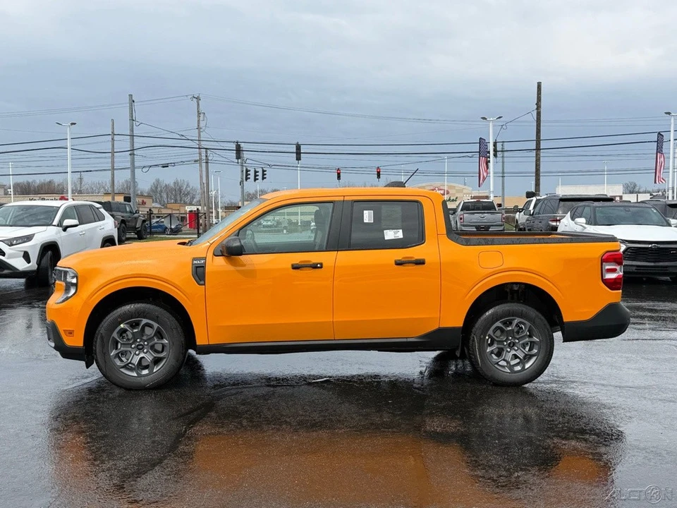 2026 Ford Maverick - Image 2 of 24