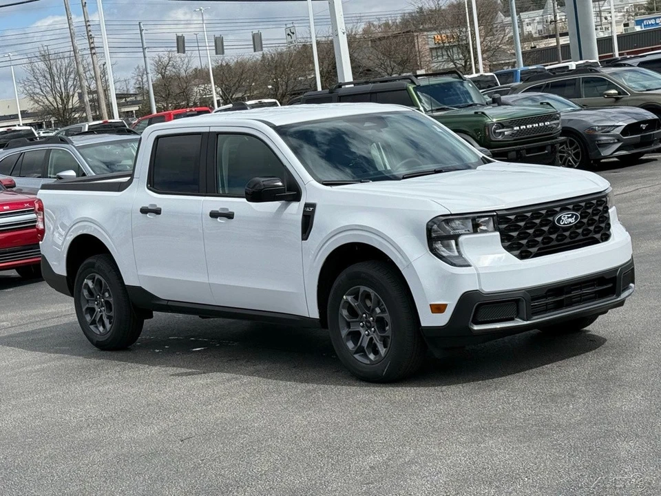 2026 Ford Maverick - Image 9 of 12
