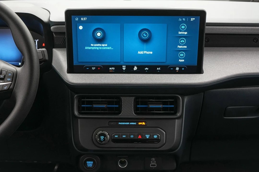 2026 Ford Maverick - Image 17 of 24