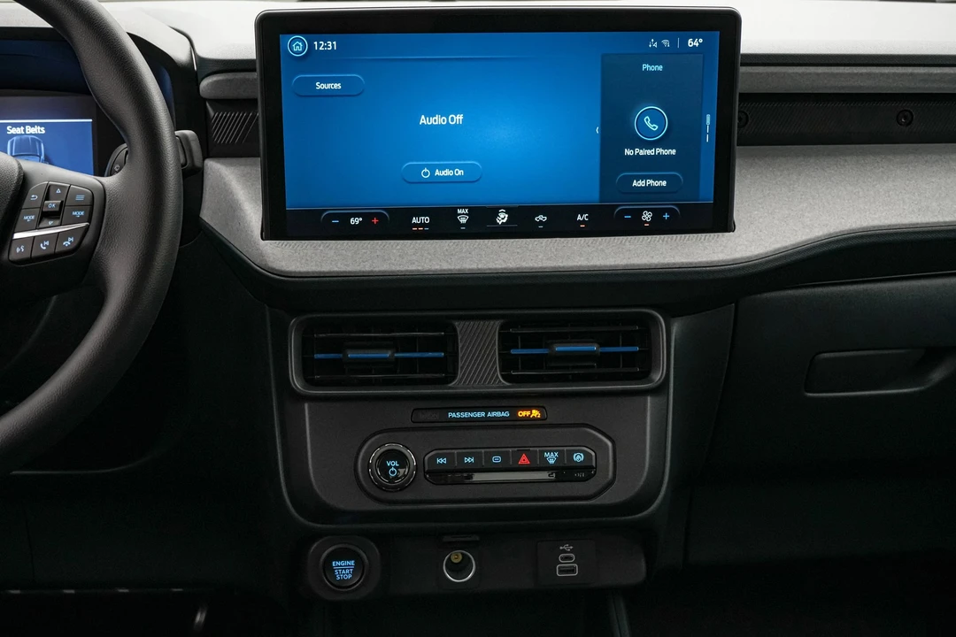 2026 Ford Maverick - Image 17 of 21