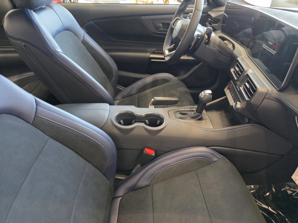 2026 Ford Mustang - Image 15 of 28
