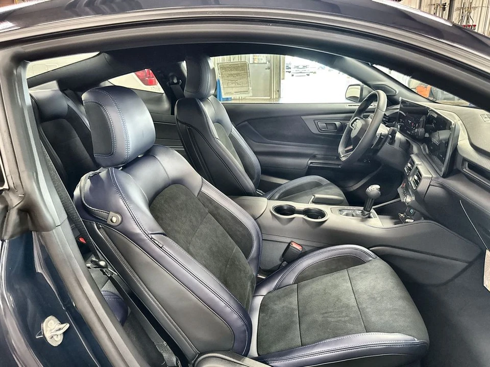 2026 Ford Mustang - Image 29 of 31