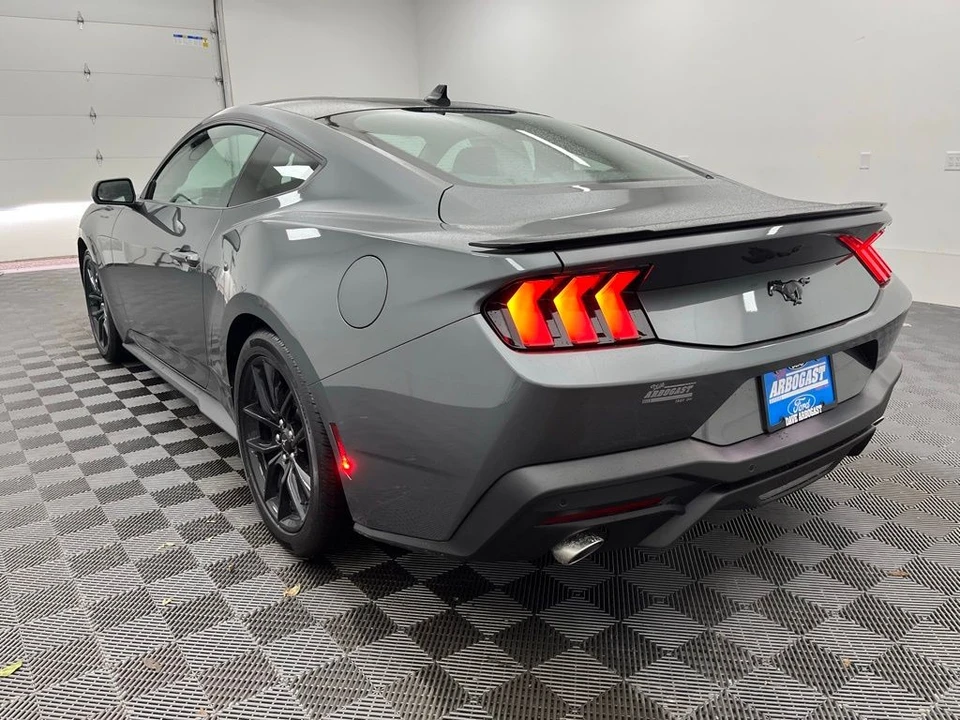 2026 Ford S650 Mustang - Image 10 of 12