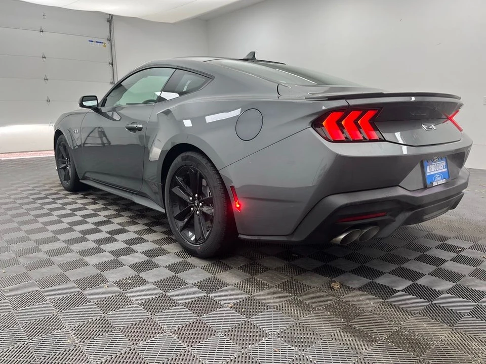 2026 Ford S650 Mustang - Image 11 of 12