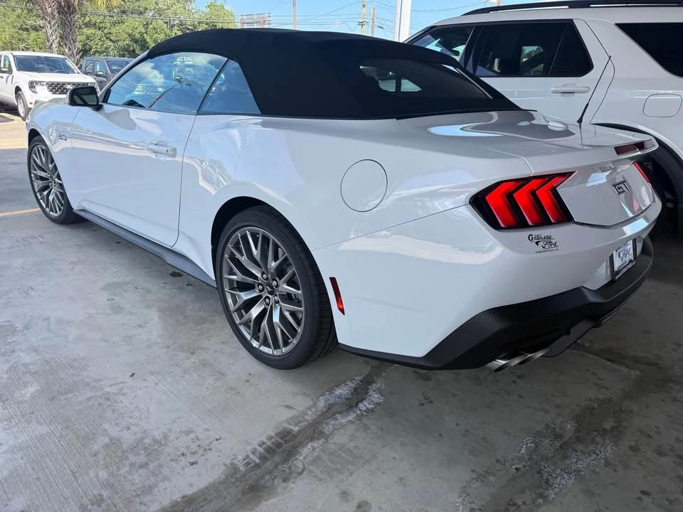 2026 Ford S650 Mustang GT - Image 2 of 9