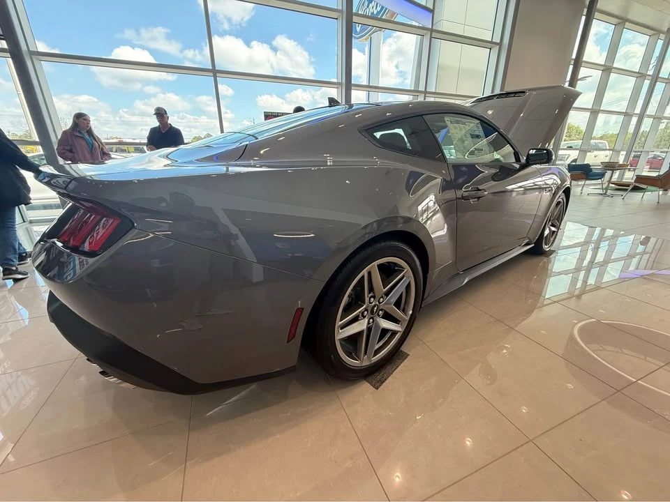 2026 Ford S650 Mustang GT - Image 4 of 5