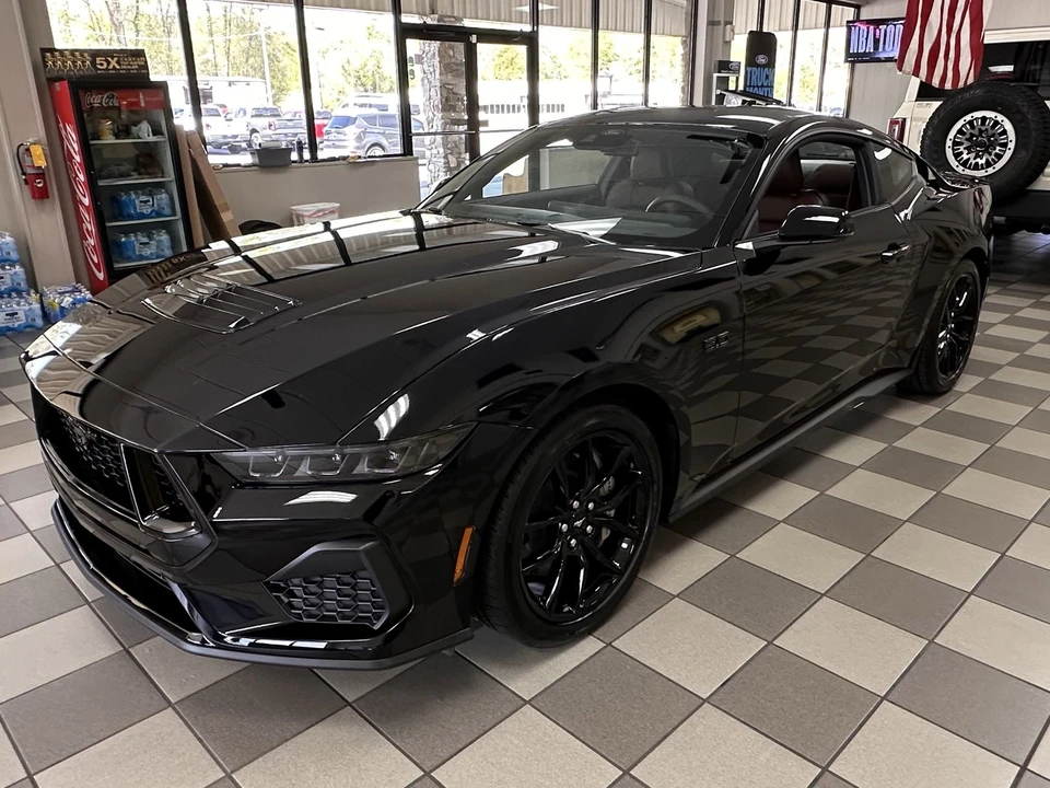 2026 Ford S650 Mustang - Image 2 of 25