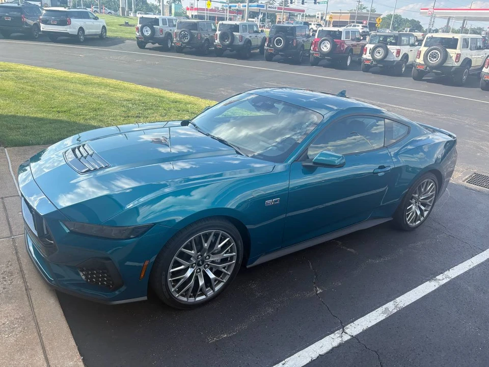 2026 Ford S650 Mustang GT - Image 10 of 15