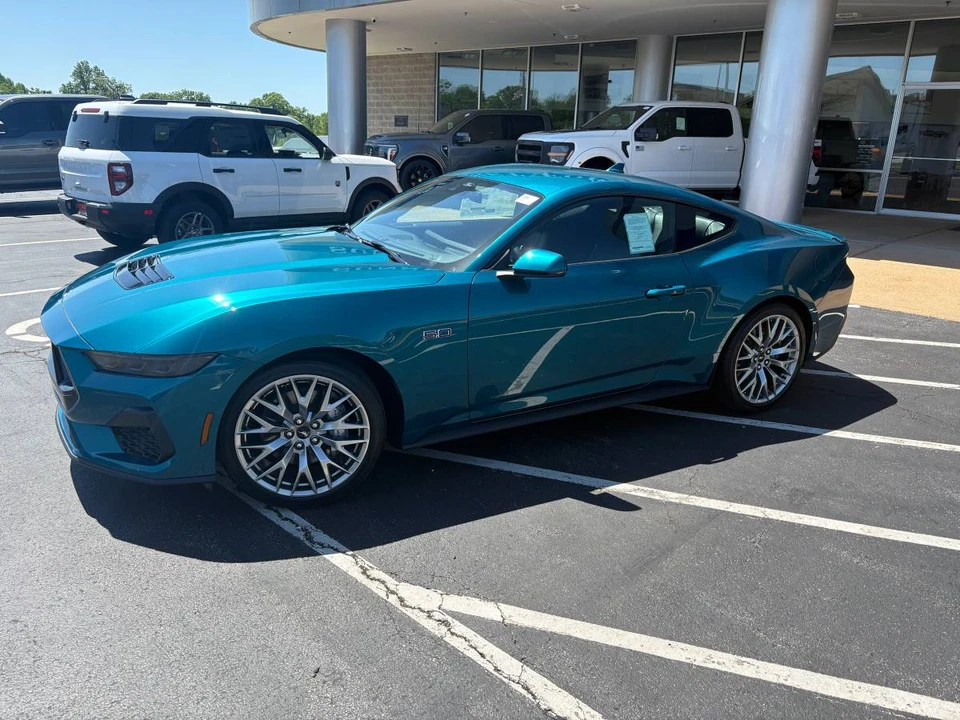 2026 Ford S650 Mustang GT - Image 3 of 15