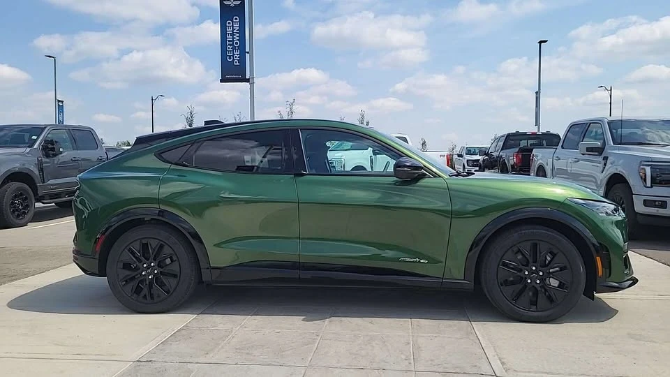 2026 Ford Mustang Mach-E - Image 9 of 20