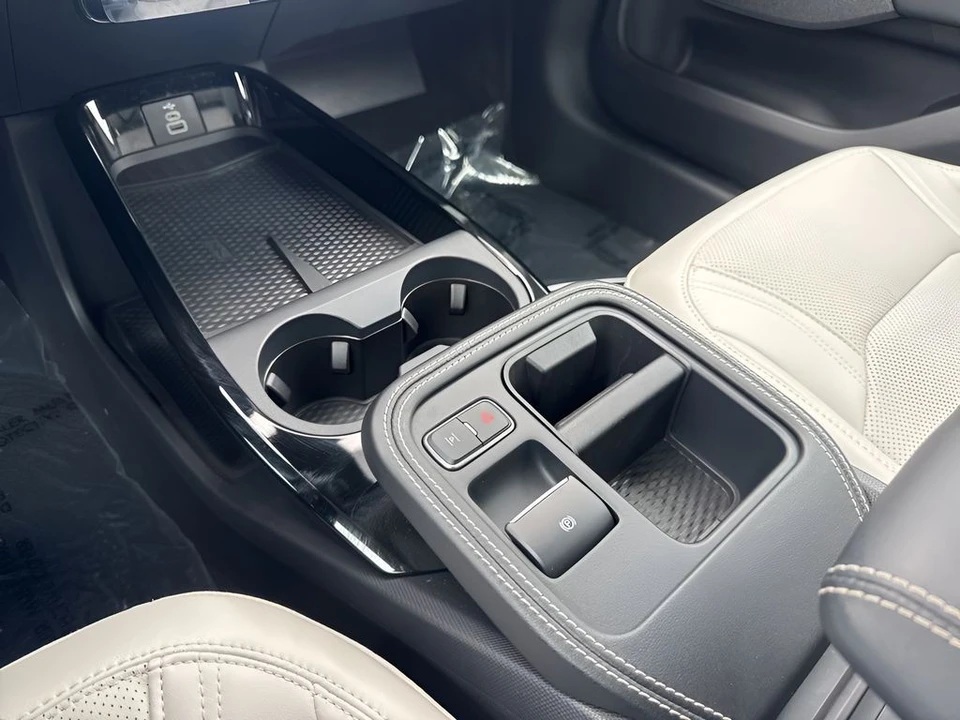 2026 Ford Mustang Mach-E - Image 17 of 31