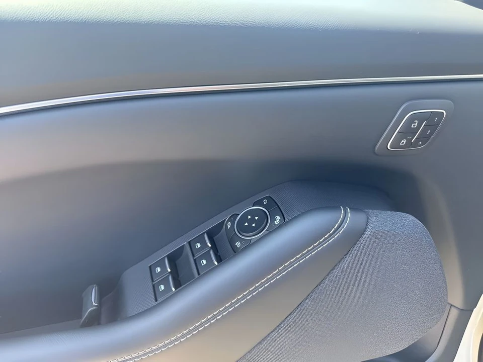 2026 Ford Mustang Mach-E - Image 27 of 31