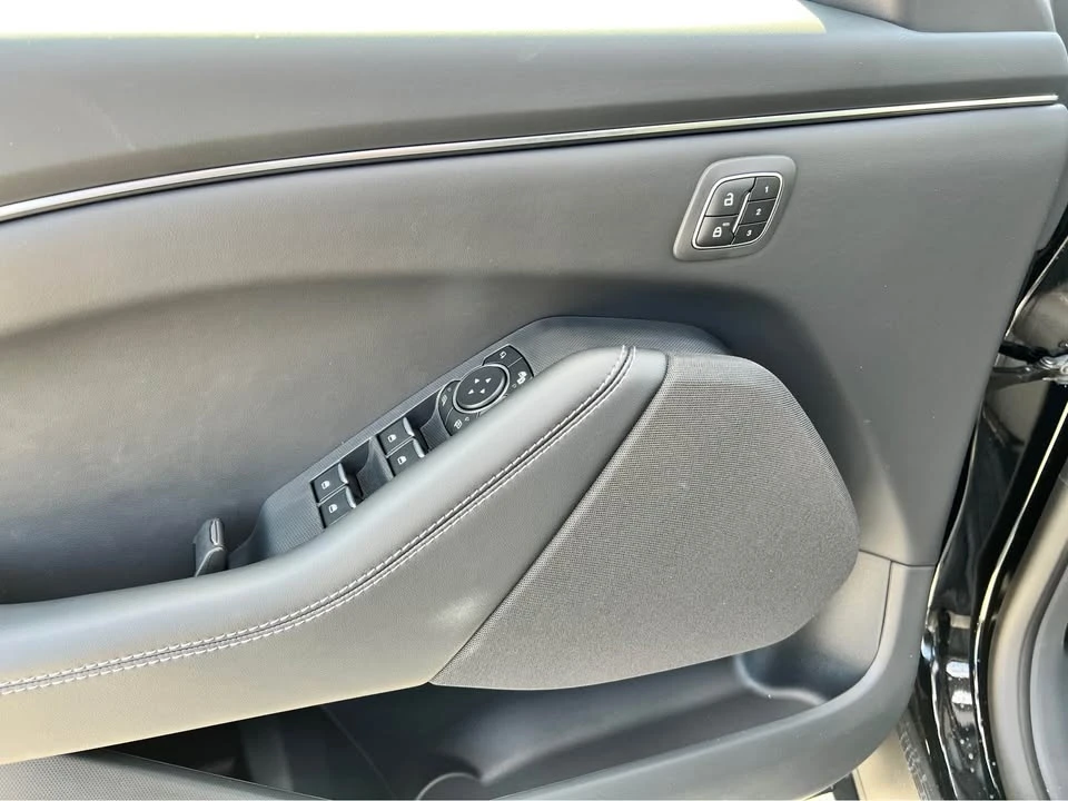 2026 Ford Mustang Mach-E - Image 13 of 20