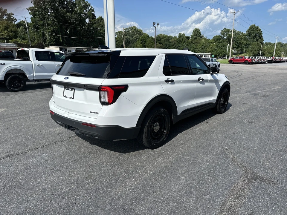2026 Ford Explorer 6th Gen - Image 6 of 26
