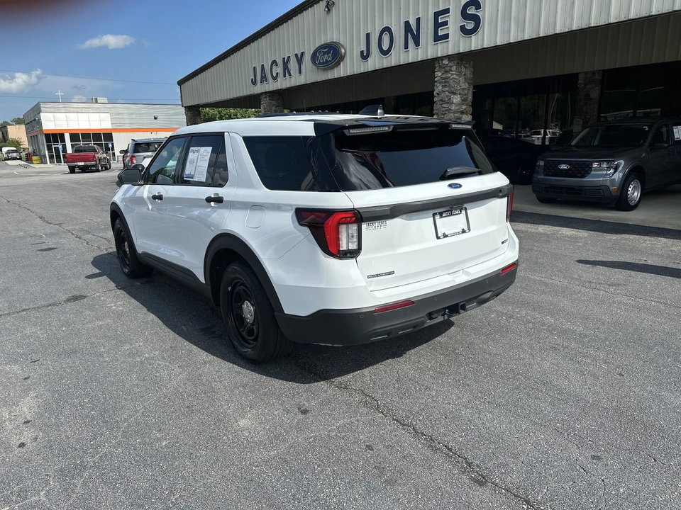 2026 Ford Explorer 6th Gen - Image 8 of 26