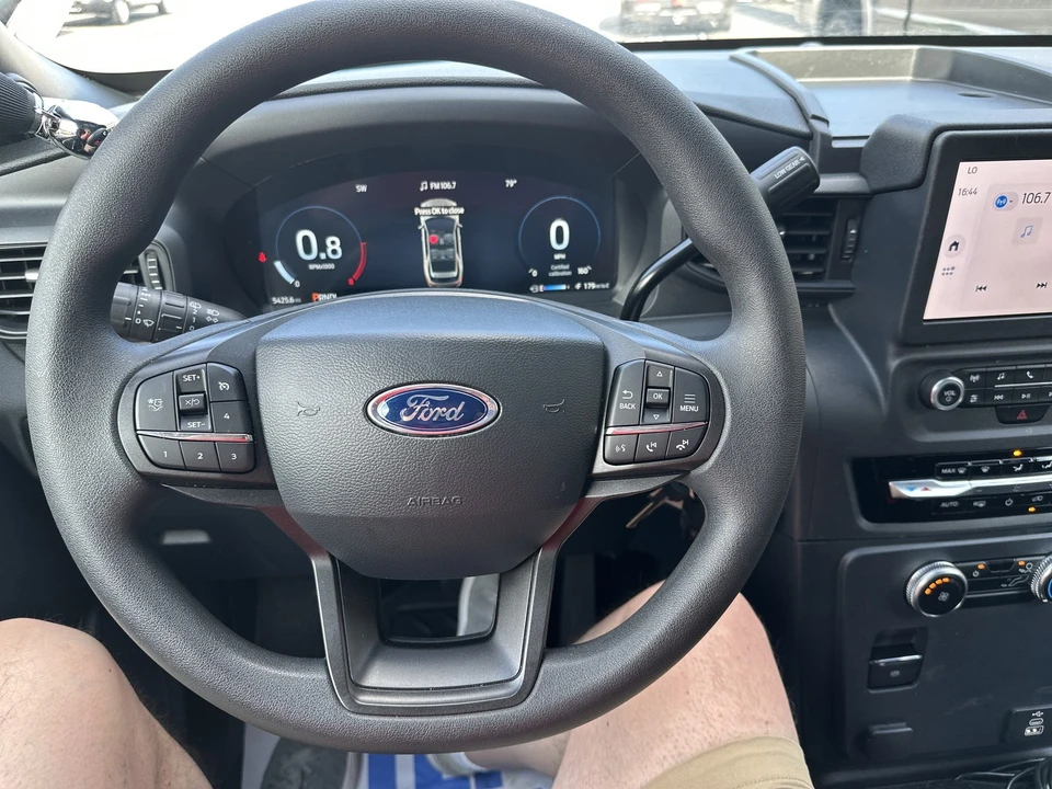 2026 Ford Explorer 6th Gen - Image 19 of 26