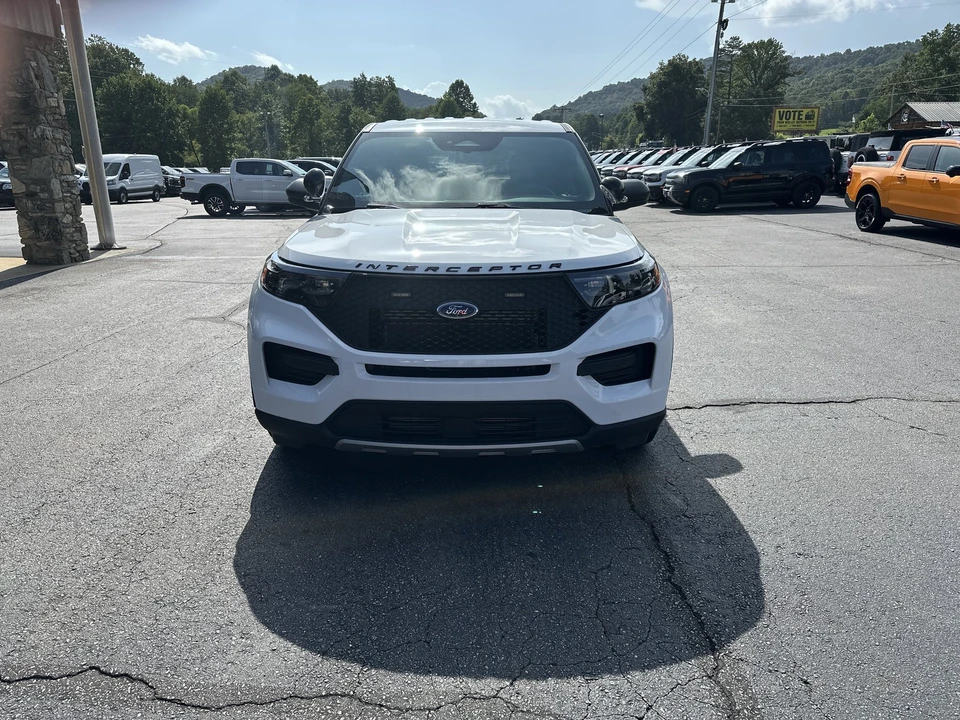 2026 Ford Explorer 6th Gen - Image 3 of 26