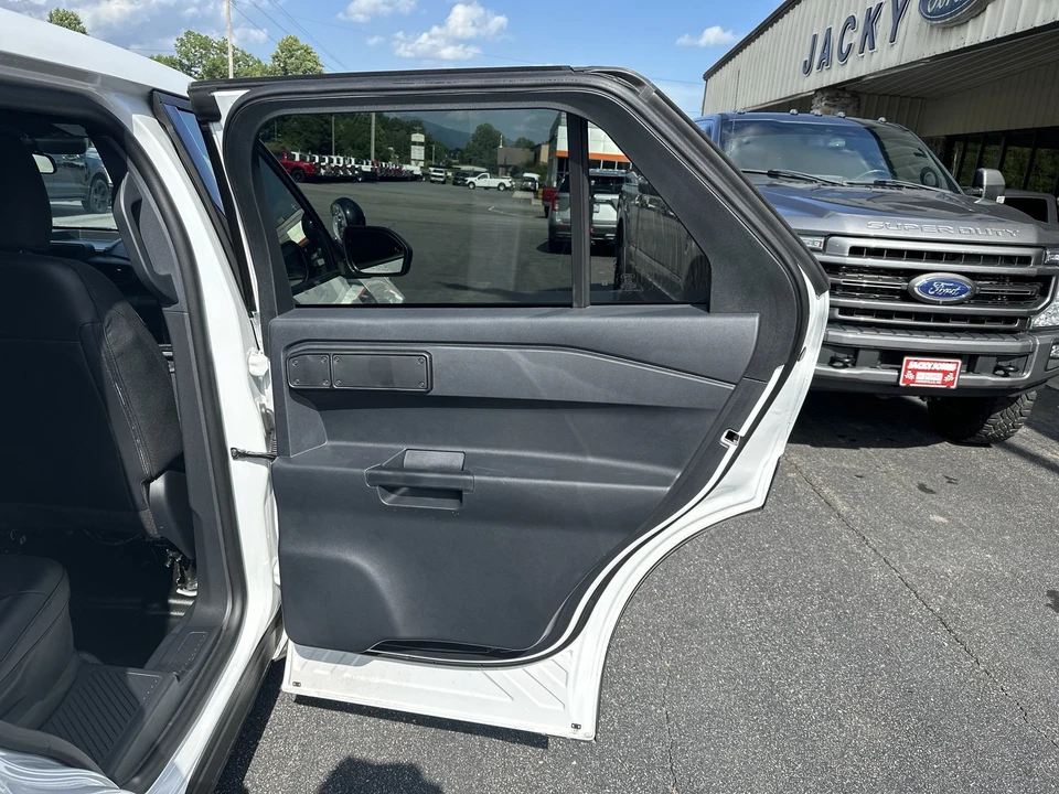 2026 Ford Explorer 6th Gen - Image 16 of 26