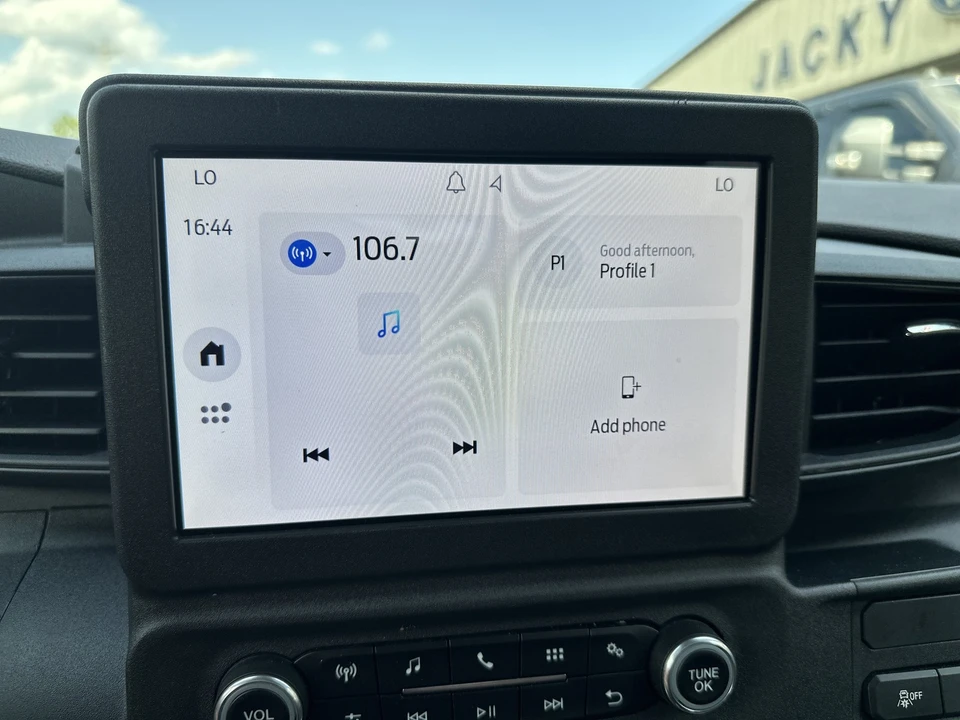 2026 Ford Explorer 6th Gen - Image 20 of 26