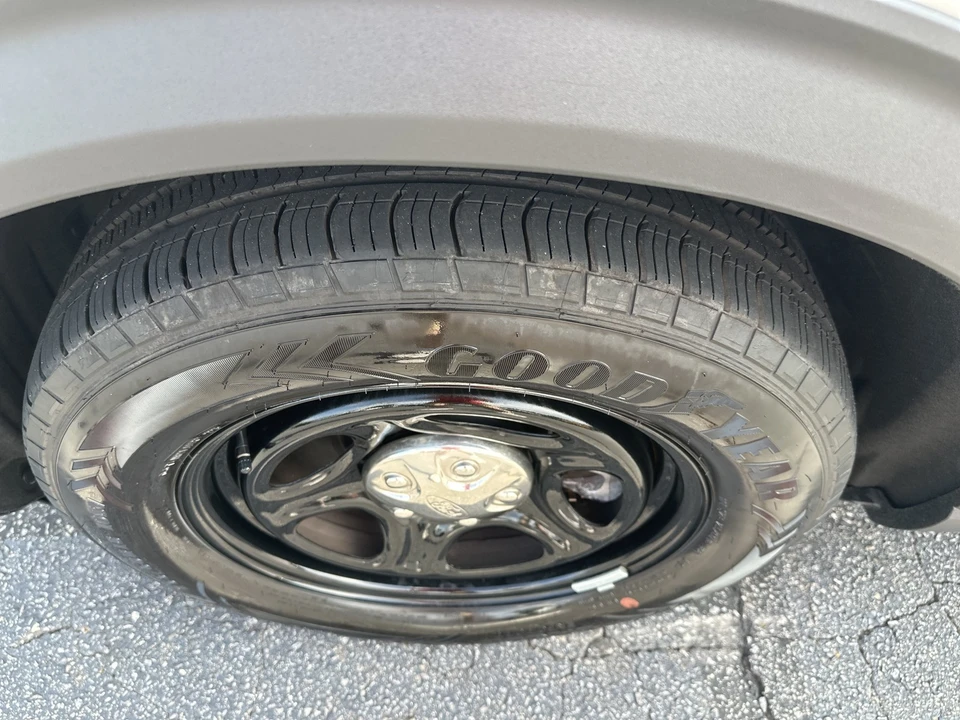 2026 Ford Explorer 6th Gen - Image 26 of 26