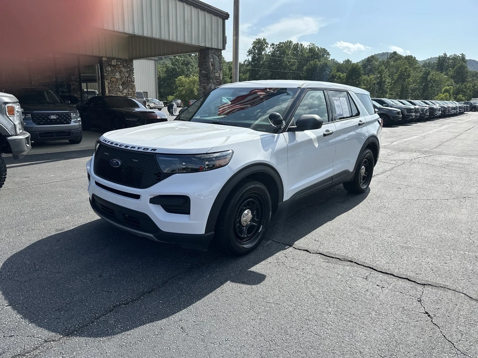 2026 Ford Explorer 6th Gen - Image 2 of 26