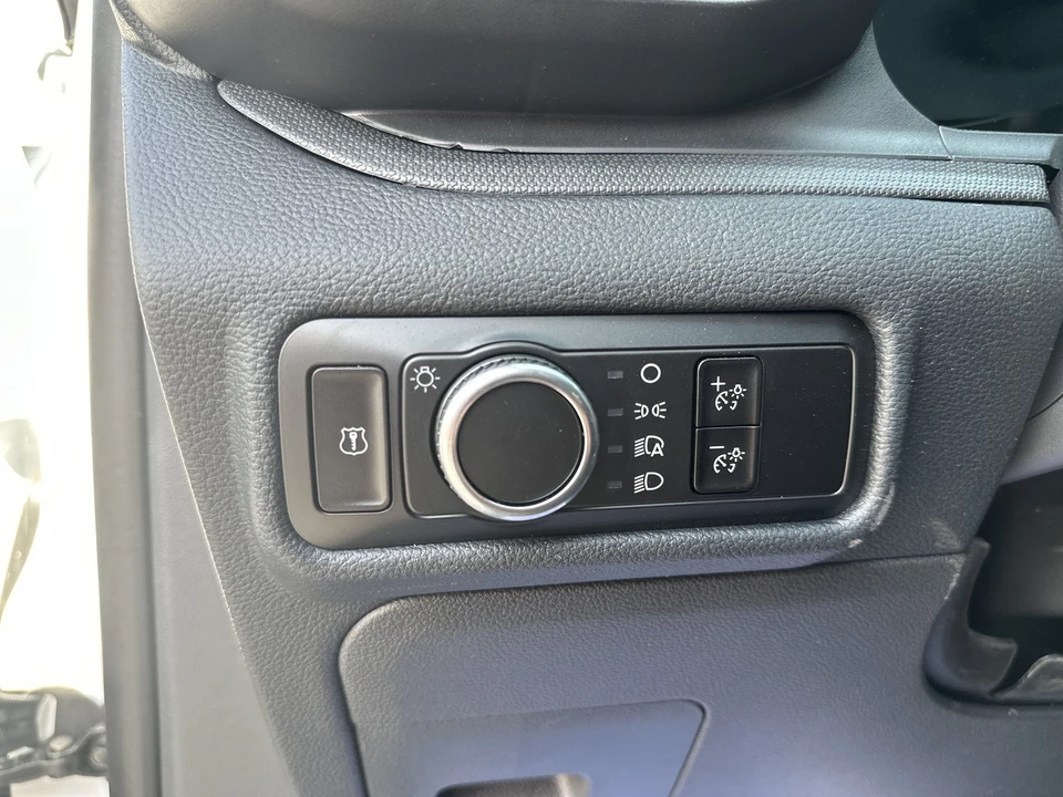 2026 Ford Explorer 6th Gen - Image 18 of 26