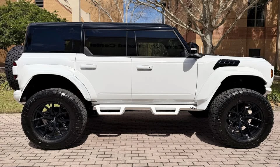 2026 Ford Bronco Raptor 6th Gen - Image 3 of 19