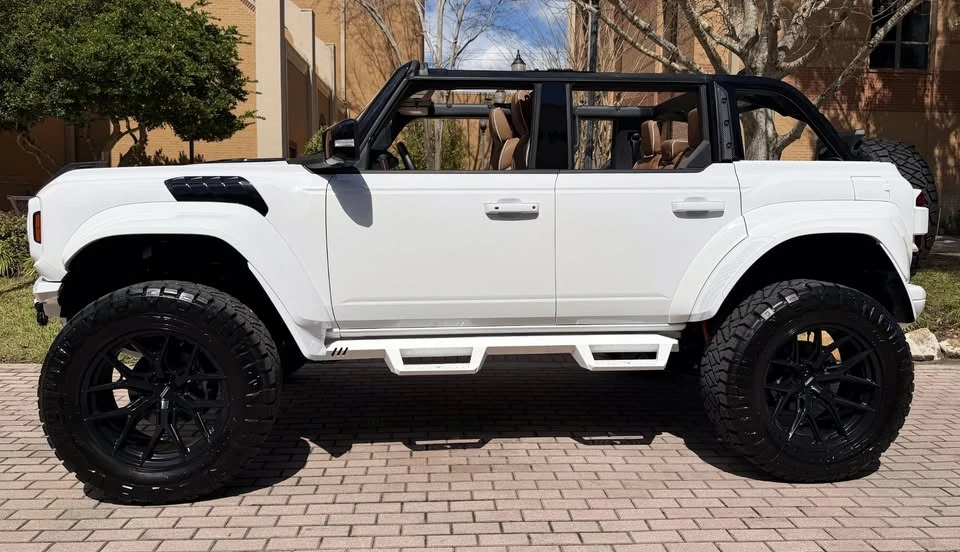 2026 Ford Bronco Raptor 6th Gen - Image 11 of 19