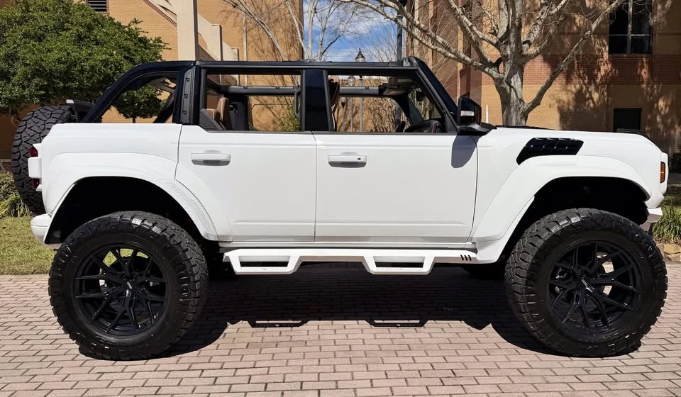 2026 Ford Bronco Raptor 6th Gen - Image 10 of 19