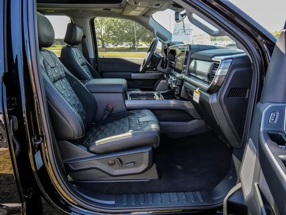2026 Ford Super Duty 5th Gen - Image 13 of 15