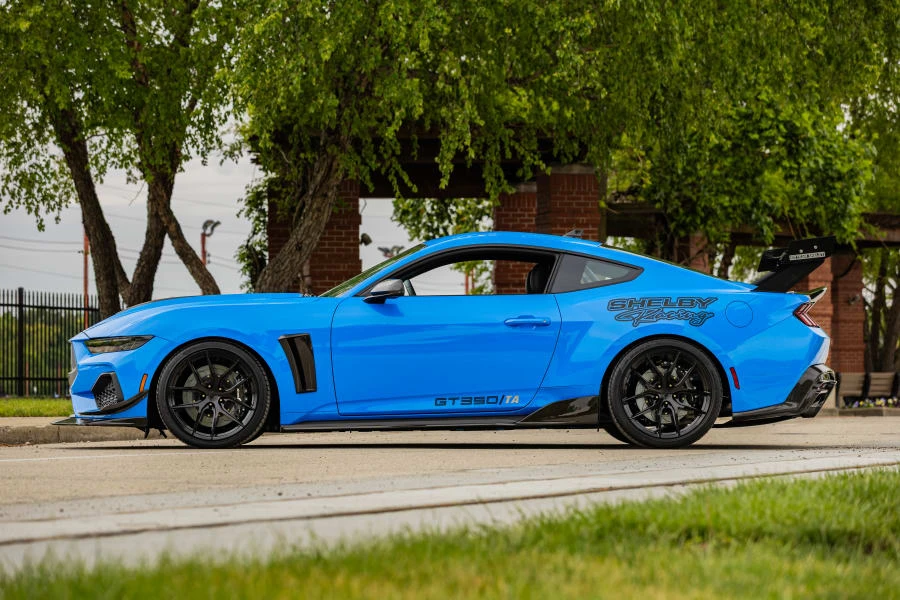 2026 Ford Shelby Mustang - Image 2 of 31